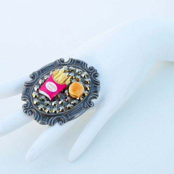CHEESEBURGER & FRIES SWAROVSKI RHINESTONE RING - Picture 4 of 8